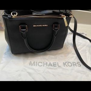 Michael Kors crossbody purse